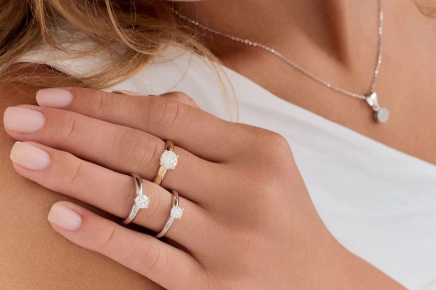 zarocni prstani, diamantni prstani, prstani z diamanti, zlati prstani z diamanti, rumeno zlato in diamanti, belo zlato z diamanti ( (24)